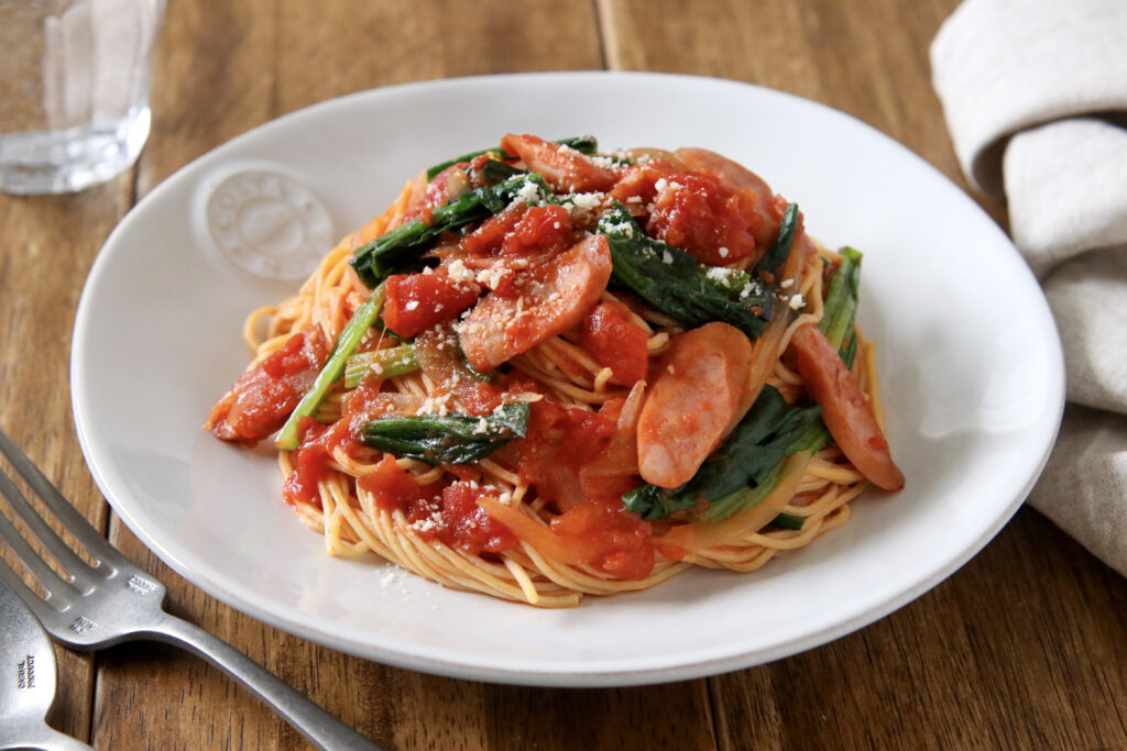 藤本マキのレシピ ほうれん草とトマトのパスタ